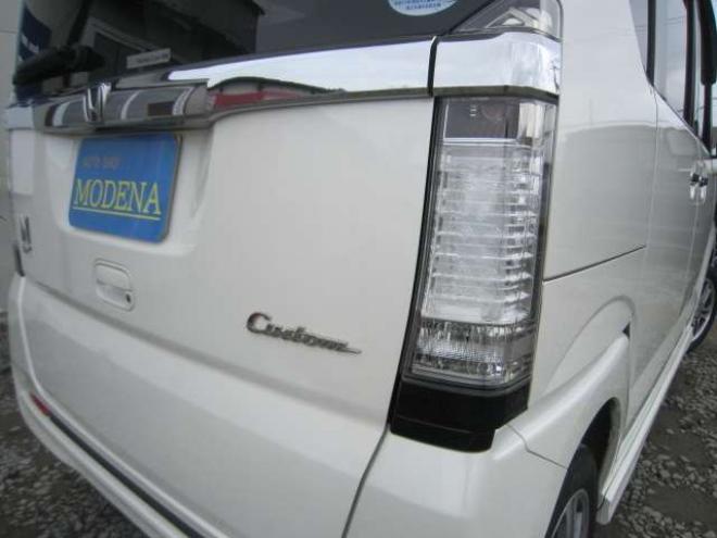 N-BOXカスタムG Lパッケージ 4WD　道外仕入れ パワスラドア プッシュスタート スマートキー HID フォグ ドアバイザー 純正アルミ 車検令和9年9月 1年間走行無制限保証付 660