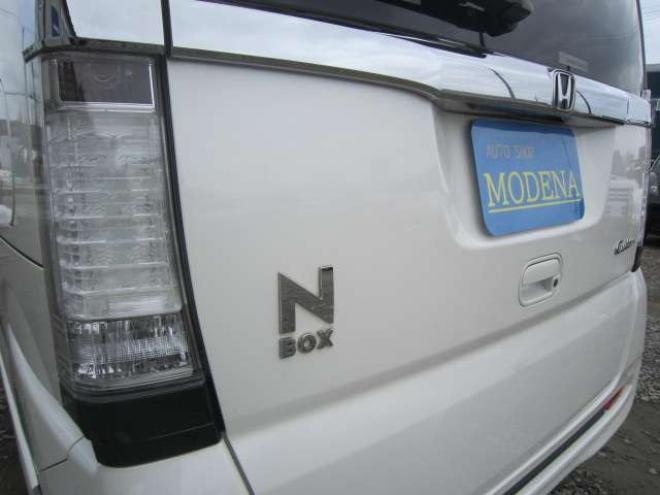 N-BOXカスタムG Lパッケージ 4WD　道外仕入れ パワスラドア プッシュスタート スマートキー HID フォグ ドアバイザー 純正アルミ 車検令和9年9月 1年間走行無制限保証付 660