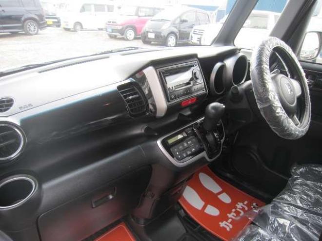 N-BOXカスタムG Lパッケージ 4WD　道外仕入れ パワスラドア プッシュスタート スマートキー HID フォグ ドアバイザー 純正アルミ 車検令和9年9月 1年間走行無制限保証付 660