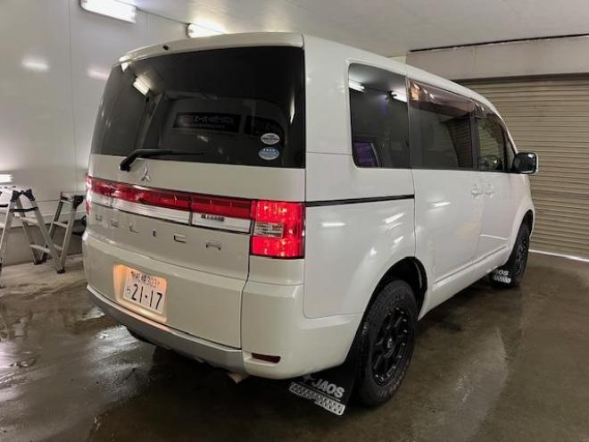 デリカＤ：５　Ｇパワーパッケージ　本州仕入　寒冷地仕様　禁煙車　両側パワースライドドア　エクストリーム１６インチＡＷ＋ＮＥＯＬＩＮホワイトレター　新品ＪＡＯＳブラックマッドガード　アルパイン製リアグリップダウンモニター　ストラーダナビ 4WD 2400 5Dr