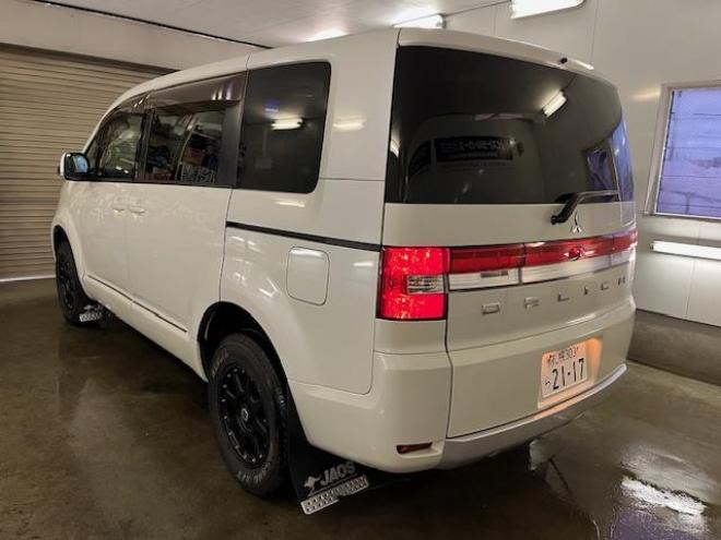 デリカＤ：５　Ｇパワーパッケージ　本州仕入　寒冷地仕様　禁煙車　両側パワースライドドア　エクストリーム１６インチＡＷ＋ＮＥＯＬＩＮホワイトレター　新品ＪＡＯＳブラックマッドガード　アルパイン製リアグリップダウンモニター　ストラーダナビ 4WD 2400 5Dr