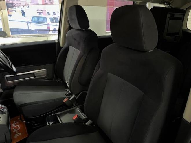 デリカＤ：５　Ｇパワーパッケージ　本州仕入　寒冷地仕様　禁煙車　両側パワースライドドア　エクストリーム１６インチＡＷ＋ＮＥＯＬＩＮホワイトレター　新品ＪＡＯＳブラックマッドガード　アルパイン製リアグリップダウンモニター　ストラーダナビ 4WD 2400 5Dr