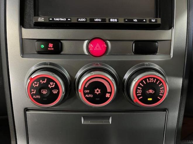 デリカＤ：５　Ｇパワーパッケージ　本州仕入　寒冷地仕様　禁煙車　両側パワースライドドア　エクストリーム１６インチＡＷ＋ＮＥＯＬＩＮホワイトレター　新品ＪＡＯＳブラックマッドガード　アルパイン製リアグリップダウンモニター　ストラーダナビ 4WD 2400 5Dr