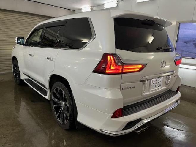 レクサスＬＸ５７０　寒冷地仕様　禁煙車　ＷＡＬＤ２２インチＡＷ　レクサスセーフティプラス　マークレビンソン　モデリスタスポイラー　純正ブラックレザーシート　社外１８インチＡＷ＋スタッドレスタイヤ付　パノラミックビュー 4WD 5700 5Dr