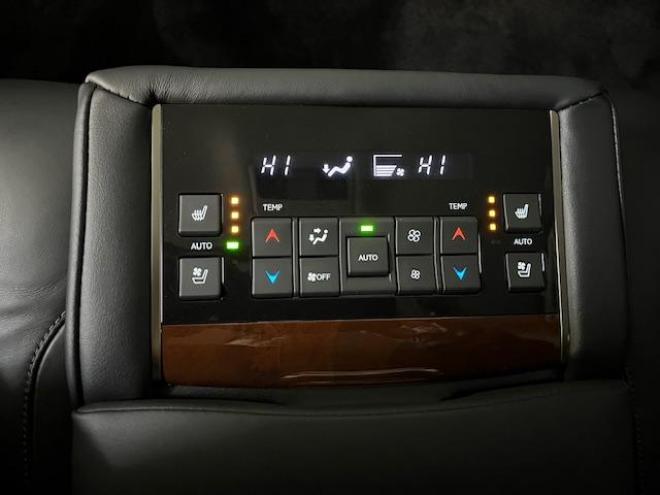 レクサスＬＸ５７０　寒冷地仕様　禁煙車　ＷＡＬＤ２２インチＡＷ　レクサスセーフティプラス　マークレビンソン　モデリスタスポイラー　純正ブラックレザーシート　社外１８インチＡＷ＋スタッドレスタイヤ付　パノラミックビュー 4WD 5700 5Dr