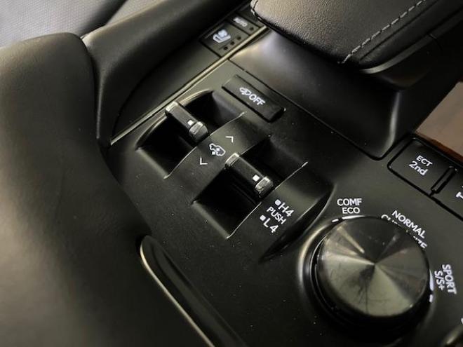 レクサスＬＸ５７０　寒冷地仕様　禁煙車　ＷＡＬＤ２２インチＡＷ　レクサスセーフティプラス　マークレビンソン　モデリスタスポイラー　純正ブラックレザーシート　社外１８インチＡＷ＋スタッドレスタイヤ付　パノラミックビュー 4WD 5700 5Dr