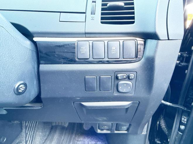 エスティマ2.4アエラス プレミアム エディション 4WD ローンが不安な方＜優遇ローン＞ 本州仕入　モデリスタエアロ 純正ナビTV　後席モニター 4WD 2400 5Dr