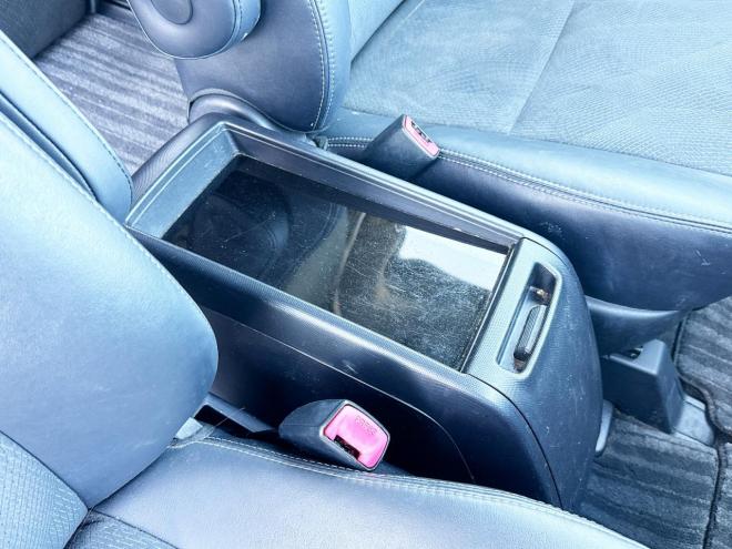 エスティマ2.4アエラス プレミアム エディション 4WD ローンが不安な方＜優遇ローン＞ 本州仕入　モデリスタエアロ 純正ナビTV　後席モニター 4WD 2400 5Dr