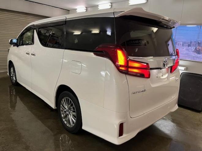 アルファードハイブリッドＳＲ　Ｃパッケージ　本州仕入　寒冷地仕様　禁煙車　純正ブラックレザーシート　両側パワースライドドア　パワーバックドア　純正１７インチＡＷ　社外１６ＡＷ＋スタッドレスタイヤ付　純正ナビ　Ｂｌｕｅｔｏｏｔｈオーディオ　ＥＴＣ 4WD 2500 5Dr