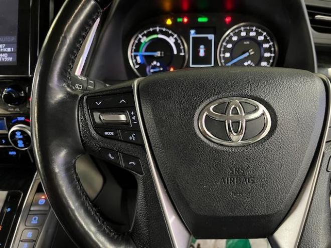 アルファードハイブリッドＳＲ　Ｃパッケージ　本州仕入　寒冷地仕様　禁煙車　純正ブラックレザーシート　両側パワースライドドア　パワーバックドア　純正１７インチＡＷ　社外１６ＡＷ＋スタッドレスタイヤ付　純正ナビ　Ｂｌｕｅｔｏｏｔｈオーディオ　ＥＴＣ 4WD 2500 5Dr