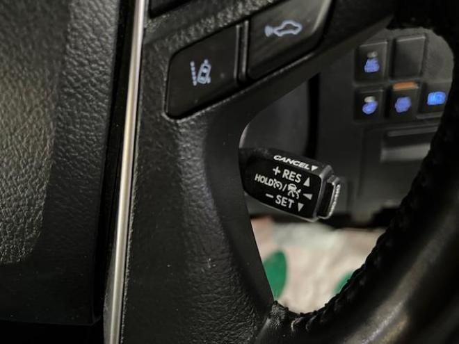 アルファードハイブリッドＳＲ　Ｃパッケージ　本州仕入　寒冷地仕様　禁煙車　純正ブラックレザーシート　両側パワースライドドア　パワーバックドア　純正１７インチＡＷ　社外１６ＡＷ＋スタッドレスタイヤ付　純正ナビ　Ｂｌｕｅｔｏｏｔｈオーディオ　ＥＴＣ 4WD 2500 5Dr