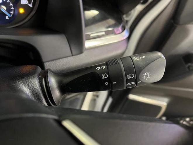 アルファードハイブリッドＳＲ　Ｃパッケージ　本州仕入　寒冷地仕様　禁煙車　純正ブラックレザーシート　両側パワースライドドア　パワーバックドア　純正１７インチＡＷ　社外１６ＡＷ＋スタッドレスタイヤ付　純正ナビ　Ｂｌｕｅｔｏｏｔｈオーディオ　ＥＴＣ 4WD 2500 5Dr