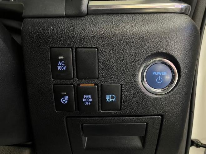 アルファードハイブリッドＳＲ　Ｃパッケージ　本州仕入　寒冷地仕様　禁煙車　純正ブラックレザーシート　両側パワースライドドア　パワーバックドア　純正１７インチＡＷ　社外１６ＡＷ＋スタッドレスタイヤ付　純正ナビ　Ｂｌｕｅｔｏｏｔｈオーディオ　ＥＴＣ 4WD 2500 5Dr