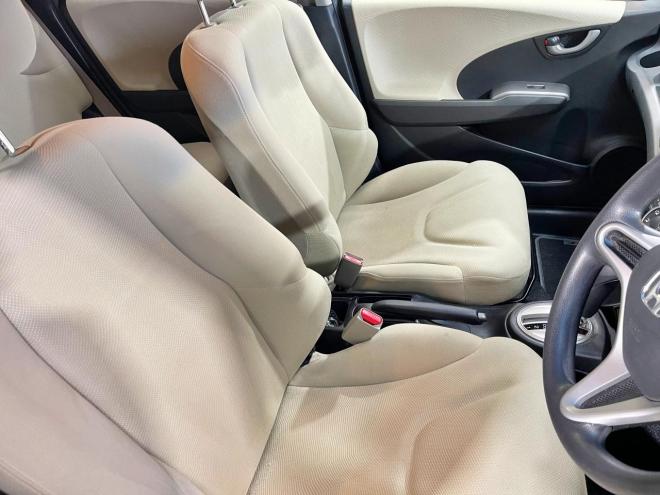 フィット1.3Gスマートスタイルエディション 4WD 5年保証 スマキー ナビ ドラレコ 寒冷地仕様 禁煙 修復歴無