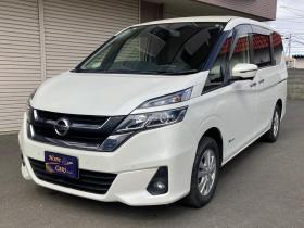 セレナ　G-S ハイブリッド 4WD 5Dr