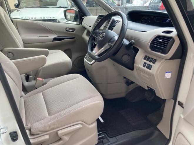 セレナG-S ハイブリッド 4WD 5Dr