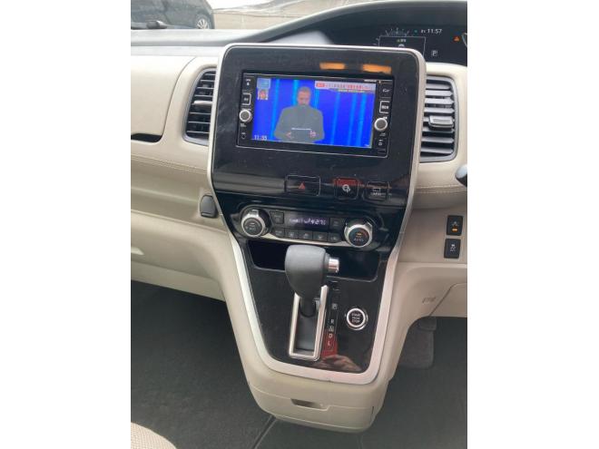 セレナG-S ハイブリッド 4WD 5Dr