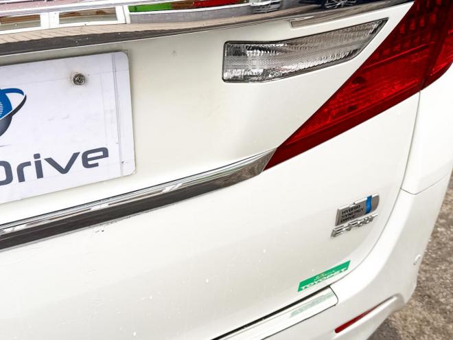 アルファードハイブリッドハイブリッド2.4SR 4WD　ローンが不安な方＜優遇ローン＞　本州仕入 ダブルサンルーフ　純正SDナビTV　両側パワースライド 4WD 2400 5Dr