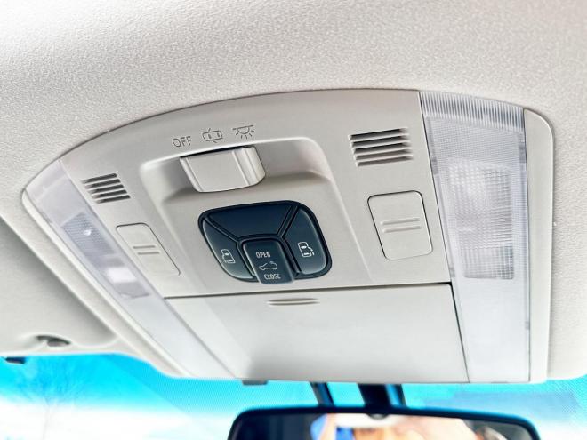 アルファードハイブリッドハイブリッド2.4SR 4WD　ローンが不安な方＜優遇ローン＞　本州仕入 ダブルサンルーフ　純正SDナビTV　両側パワースライド 4WD 2400 5Dr