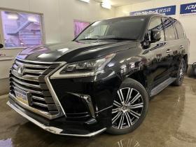 レクサス　ＬＸ５７０　本州仕入　寒冷地仕様　禁煙車　クリフォードセキュリティ　純正２１インチＡＷ　社外１８ＡＷ＋スタッドレスタイヤ付　純正ブラックレザーシート　ヘッドアップディスプレイ　全方位パノラミックビューモニター 4WD 5700 5Dr