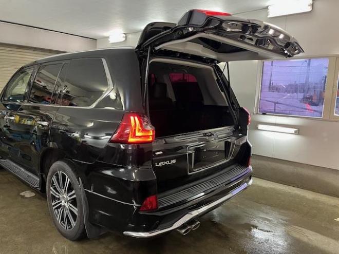 レクサスＬＸ５７０　本州仕入　寒冷地仕様　禁煙車　クリフォードセキュリティ　純正２１インチＡＷ　社外１８ＡＷ＋スタッドレスタイヤ付　純正ブラックレザーシート　ヘッドアップディスプレイ　全方位パノラミックビューモニター 4WD 5700 5Dr