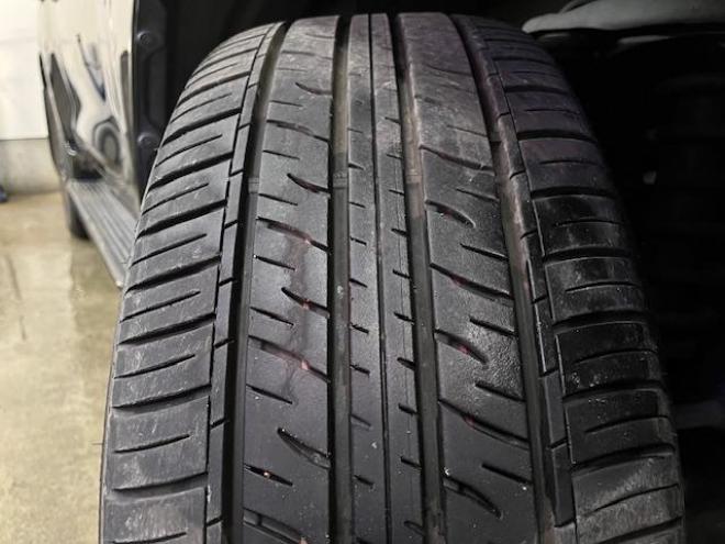 レクサスＬＸ５７０　本州仕入　寒冷地仕様　禁煙車　クリフォードセキュリティ　純正２１インチＡＷ　社外１８ＡＷ＋スタッドレスタイヤ付　純正ブラックレザーシート　ヘッドアップディスプレイ　全方位パノラミックビューモニター 4WD 5700 5Dr