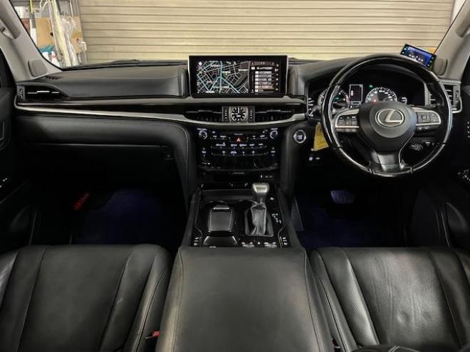 レクサスＬＸ５７０　本州仕入　寒冷地仕様　禁煙車　クリフォードセキュリティ　純正２１インチＡＷ　社外１８ＡＷ＋スタッドレスタイヤ付　純正ブラックレザーシート　ヘッドアップディスプレイ　全方位パノラミックビューモニター 4WD 5700 5Dr