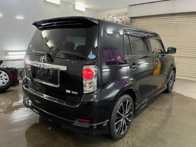 カローラルミオン１．８Ｓ　オンビーリミテッド　特別仕様車　寒冷地仕様　禁煙車　純正ブラックレザーシート　ＳＭＡＣＫ１７インチＡＷ　スタッドレスタイヤ付　純正ナビ　フルセグ地デジ　ＤＶＤ再生　Ｂｌｕｅｔｏｏｔｈオーディオ　バックカメラ　フロントガラス熱線 4WD 1800 5Dr