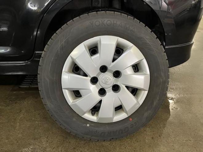 カローラルミオン１．８Ｓ　オンビーリミテッド　特別仕様車　寒冷地仕様　禁煙車　純正ブラックレザーシート　ＳＭＡＣＫ１７インチＡＷ　スタッドレスタイヤ付　純正ナビ　フルセグ地デジ　ＤＶＤ再生　Ｂｌｕｅｔｏｏｔｈオーディオ　バックカメラ　フロントガラス熱線 4WD 1800 5Dr