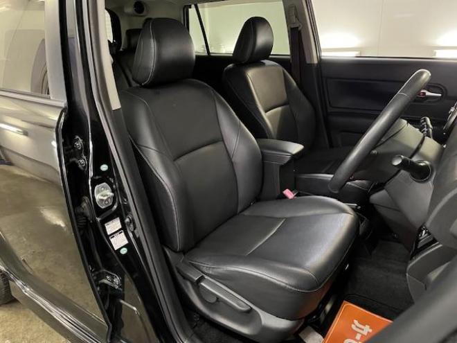 カローラルミオン１．８Ｓ　オンビーリミテッド　特別仕様車　寒冷地仕様　禁煙車　純正ブラックレザーシート　ＳＭＡＣＫ１７インチＡＷ　スタッドレスタイヤ付　純正ナビ　フルセグ地デジ　ＤＶＤ再生　Ｂｌｕｅｔｏｏｔｈオーディオ　バックカメラ　フロントガラス熱線 4WD 1800 5Dr