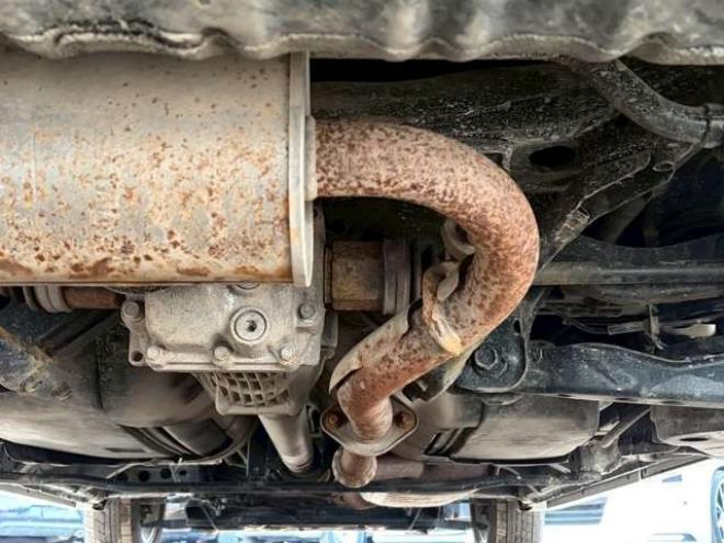 セレナ2.0 ハイウェイスター V 4WD　社外ナビ　後席モニター　両側パワスラ　エンジンスターター　ETC　パワステ　パワーウィンドウ　ABS　キーレスエントリー　アイドリングストップ　寒冷地仕様　盗難防止装置　エアコン　横滑り防止装置 2000