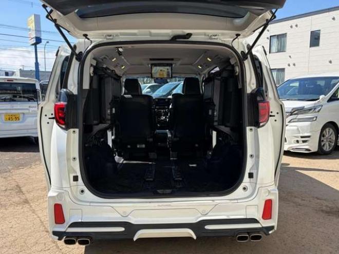 アルファード3.5 SA 4WD　TRDエアロ　クリスタルアイLEDテール　ダウンサス　レザー調シートカバー　アルパインナビ　フリップダウン　スピーカー　デジタルインナーミラー　シュタイナー20インチ　シーケンシャルウィンカー 3500