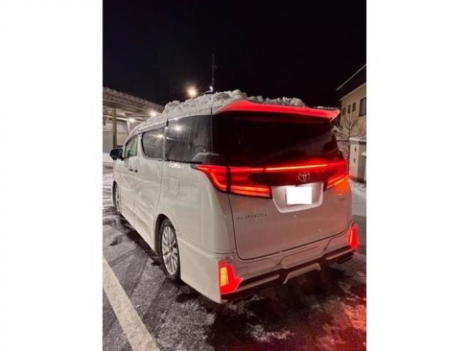 アルファード3.5 SA 4WD　TRDエアロ　クリスタルアイLEDテール　ダウンサス　レザー調シートカバー　アルパインナビ　フリップダウン　スピーカー　デジタルインナーミラー　シュタイナー20インチ　シーケンシャルウィンカー 3500