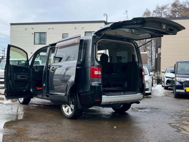 デリカD：5 2.4 G パワーパッケージ 4WD　ETC　アルパインBIGナビ　バックカメラ　両側電動スライドドア　パワステ　パワーウィンドウ　純正アルミ　クルーズコントロール　エアコン　キーレスエントリー　横滑り防止装置　盗難防止装置　3列シート 2400