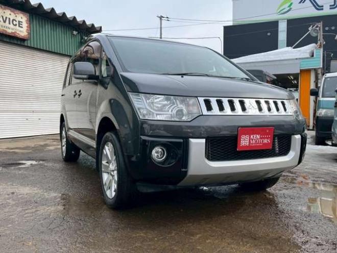 デリカD：5 2.4 G パワーパッケージ 4WD　ETC　アルパインBIGナビ　バックカメラ　両側電動スライドドア　パワステ　パワーウィンドウ　純正アルミ　クルーズコントロール　エアコン　キーレスエントリー　横滑り防止装置　盗難防止装置　3列シート 2400