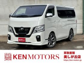 キャラバン　NV350 2.5 プレミアムGX ロングボディ ディーゼルターボ 4WD　ベッドキット　カーテン　フロントスポイラー　グリルカバー　ルーフスポイラー　リアヒーター　社外ナビ　左側電動スライドドア　社外アルミホイール　ETC　バックカメラ　パワステ　パワーウィンドウ　キーレス 2500