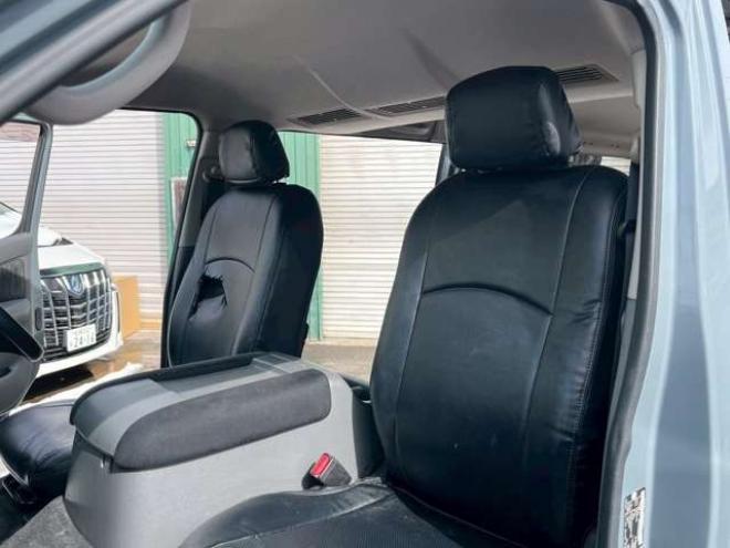 キャラバンNV350 2.5 プレミアムGX ロングボディ ディーゼルターボ 4WD　ABS　衝突軽減ブレーキ　横滑防止装置　盗難防止装置　エアコン　パワステ　パワーウィンドウ　キーレス　片側スライドドア　フォグランプ　ETC　エアバッグ　オリジナル全塗装アンビルグレー　フロントグリル 2500