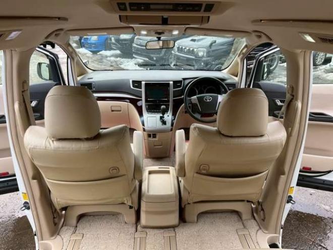 アルファード2.4 240X 4WD　モデリスタエアロ　車高調　ETC　後席モニター　両側電動スライドドア　社外エンジンスターター　パワステ　パワーウィンドウ　純正ナビ　純正アルミ　バックカメラ　キーレスエントリー　3列シート　ABS 2400