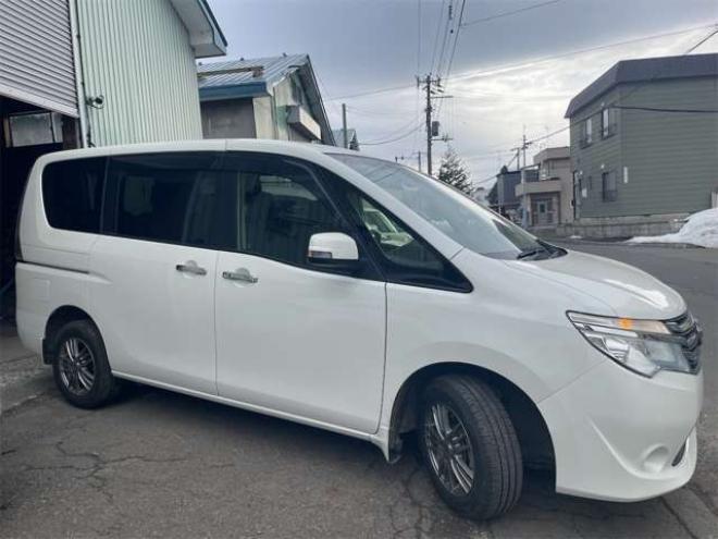 セレナ2.0 20X 4WD　後期モデル　新在　庫　限　定　値　下　20日21日22日限定 2000