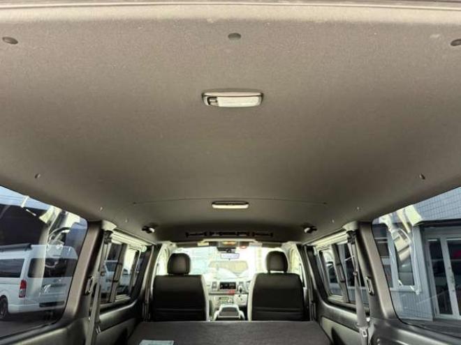 ハイエースバン2.8 スーパーGL ダークプライムII ロングボディ ディーゼルターボ 4WD　寒冷地仕様 ワンオーナー パノラミックビューモニター デジタルインナーミラー 415COBRA CL-3フロントリップ CL-2サイドステップ　CL-ステップリアバンパー　ステージ2　バッドラッカー18インチアルミ　トーヨーH30 2800