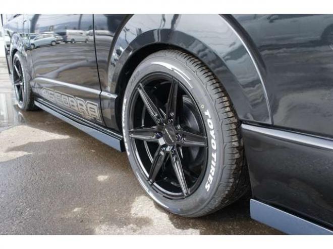 レジアスエース2.8 スーパーGL ダークプライム ロングボディ ディーゼルターボ 4WD　415COBRAオフィシャルコンプリート　ファントムヘッドライトシステム&新作HP-6　18インチホイール&フェイスリフトキット&フルエアロ&フローティングリップ&ローフォルムフェンダー　玄武2インチダウンブロック 2800