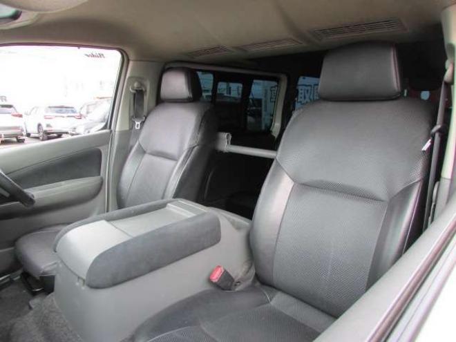 キャラバンNV350 2.5 ライダー プレミアムGX ロングボディ ディーゼルターボ 4WD　純正ナビ/フルセグTV/バックカメラ/ブルートゥース/オートライト/リヤヒーター・クーラー/スマートキー/PUSHスタート/エンジンスターター/ETC 2500