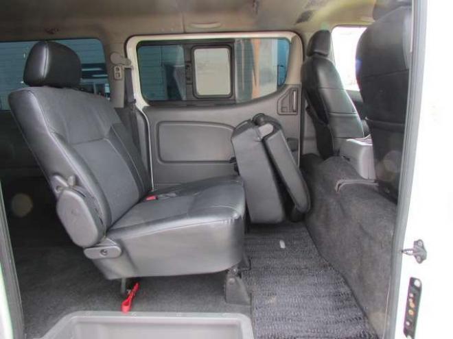 キャラバンNV350 2.5 ライダー プレミアムGX ロングボディ ディーゼルターボ 4WD　純正ナビ/フルセグTV/バックカメラ/ブルートゥース/オートライト/リヤヒーター・クーラー/スマートキー/PUSHスタート/エンジンスターター/ETC 2500