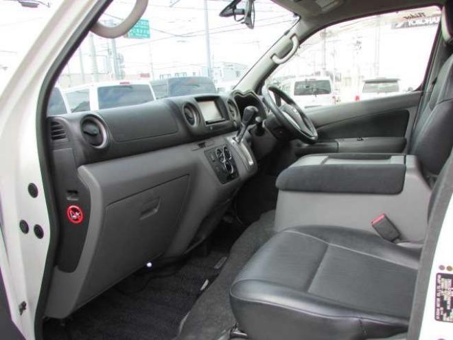 キャラバンNV350 2.5 ライダー プレミアムGX ロングボディ ディーゼルターボ 4WD　純正ナビ/フルセグTV/バックカメラ/ブルートゥース/オートライト/リヤヒーター・クーラー/スマートキー/PUSHスタート/エンジンスターター/ETC 2500