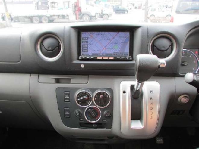 キャラバンNV350 2.5 ライダー プレミアムGX ロングボディ ディーゼルターボ 4WD　純正ナビ/フルセグTV/バックカメラ/ブルートゥース/オートライト/リヤヒーター・クーラー/スマートキー/PUSHスタート/エンジンスターター/ETC 2500