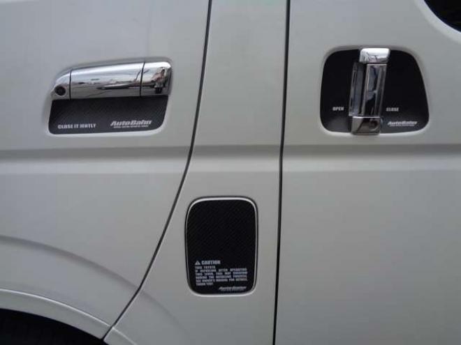 ハイエースバン3.0 スーパーGL ダークプライム ロングボディ ディーゼルターボ 4WD　令和6年タイミングベルト交換済　ワンオーナー　社外ナビ　スマートキー　バックカメラ　フロント・サイドカメラ　バッドラッカー17インチアルミホイール　バッドフェイスボンネット 3000