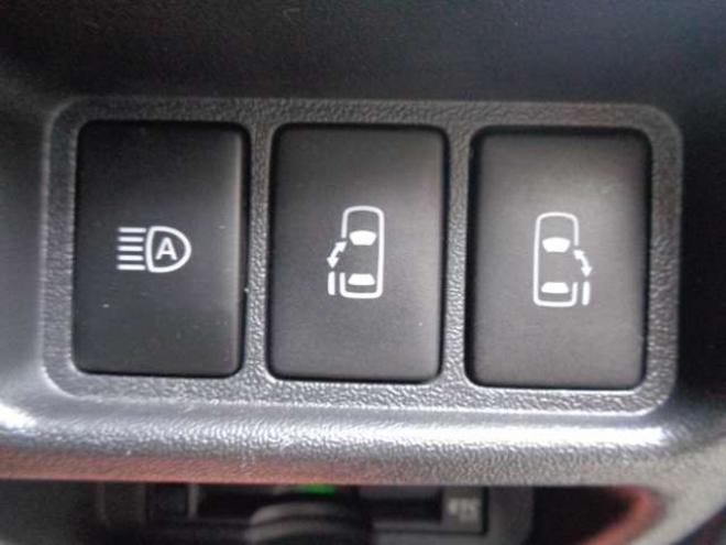 レジアスエース2.8 スーパーGL ダークプライムII ロングボディ ディーゼルターボ 4WD　415COBRA　S-6ボンネット&クリーンルック3Fリップ&ステージ2ルーフスポイラー&バッドラッカーSD-6　17インチAW　ヨコハマPARADA215/60R17　両側パワースライドドア　ETC　社外コンソールBOX　ベットキット 2800