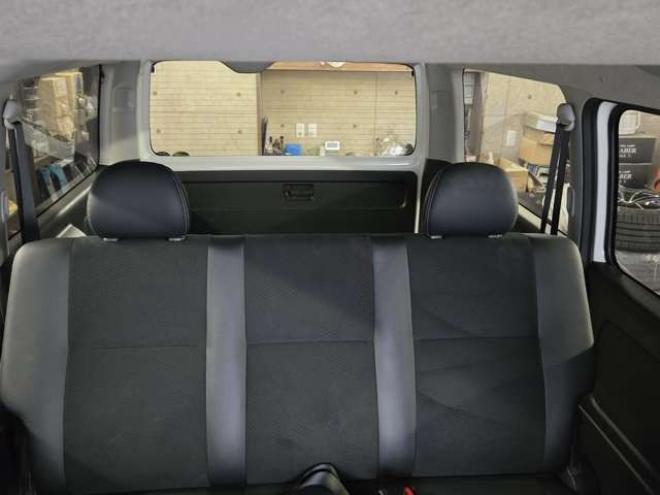 ハイエースバン2.7 スーパーGL ダークプライム ワイド ミドルルーフ ロングボディ 4WD　寒冷地仕様　パワスラ　リアヒーター&クーラー　プッシュスタート　スマートキー　ウッドコンビステアリング&シフトノブ　ハーフレザーシート　ドラレコ　バックカメラ　ETC　メモリナビ　フルセグTV　Bluetooth 2700