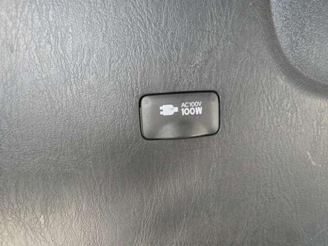 ハイエースバン2.7 スーパーGL ダークプライム ワイド ミドルルーフ ロングボディ 4WD　寒冷地仕様　パワスラ　リアヒーター&クーラー　プッシュスタート　スマートキー　ウッドコンビステアリング&シフトノブ　ハーフレザーシート　ドラレコ　バックカメラ　ETC　メモリナビ　フルセグTV　Bluetooth 2700