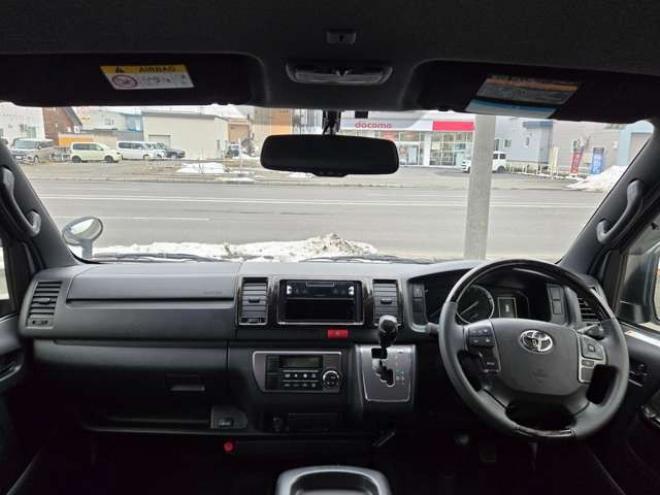 ハイエースバン2.8 スーパーGL ダークプライムII ロングボディ ディーゼルターボ 4WD　ESSEXバージョン　FスポイラーVer3&サイドライナー&リアライナー　ESSEX　ENCD17インチAW　ヨコハマPARADA17インチ　ESSEX3Dフロアマット　ハーフレザーシート　プッシュスタート　スマートキー　リアヒーター 2800